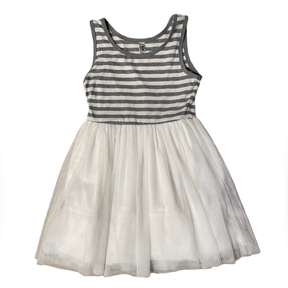 Girl’s sleeveless dress - size 7